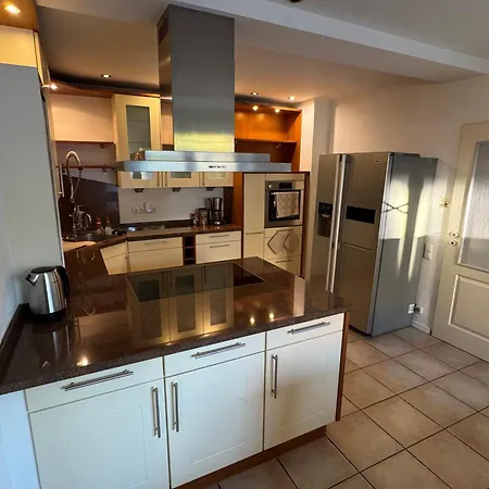 Am Rhein Mit Whirlpool Und Sauna *